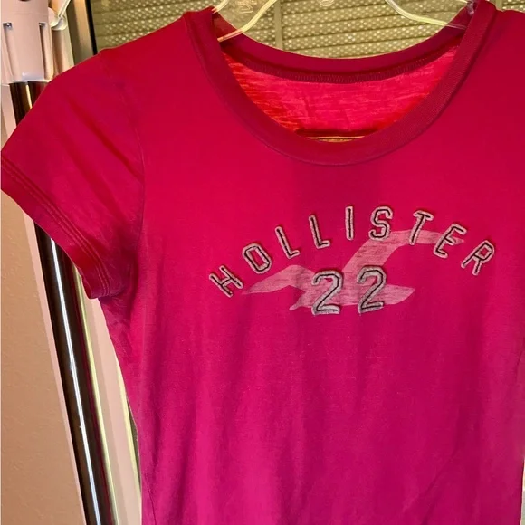 Vintage Hollister Bright Red Tee - Picture 2 of 3